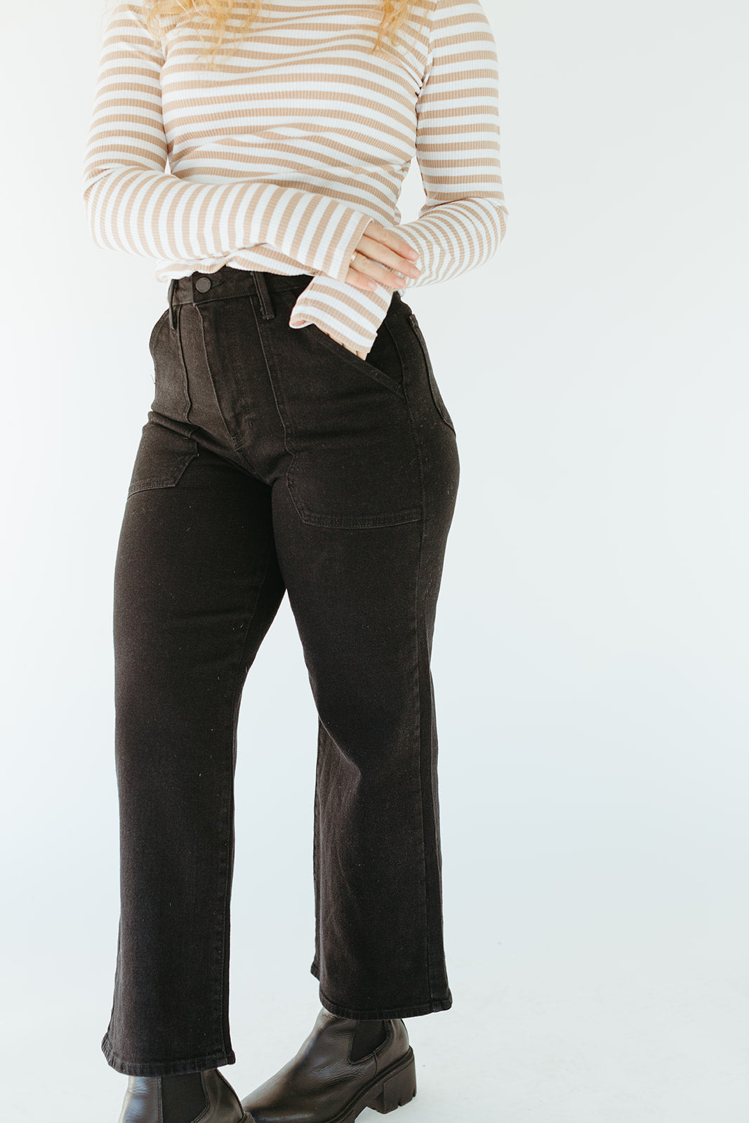 black_high_rise_cargo_wide_leg_jeans_womens