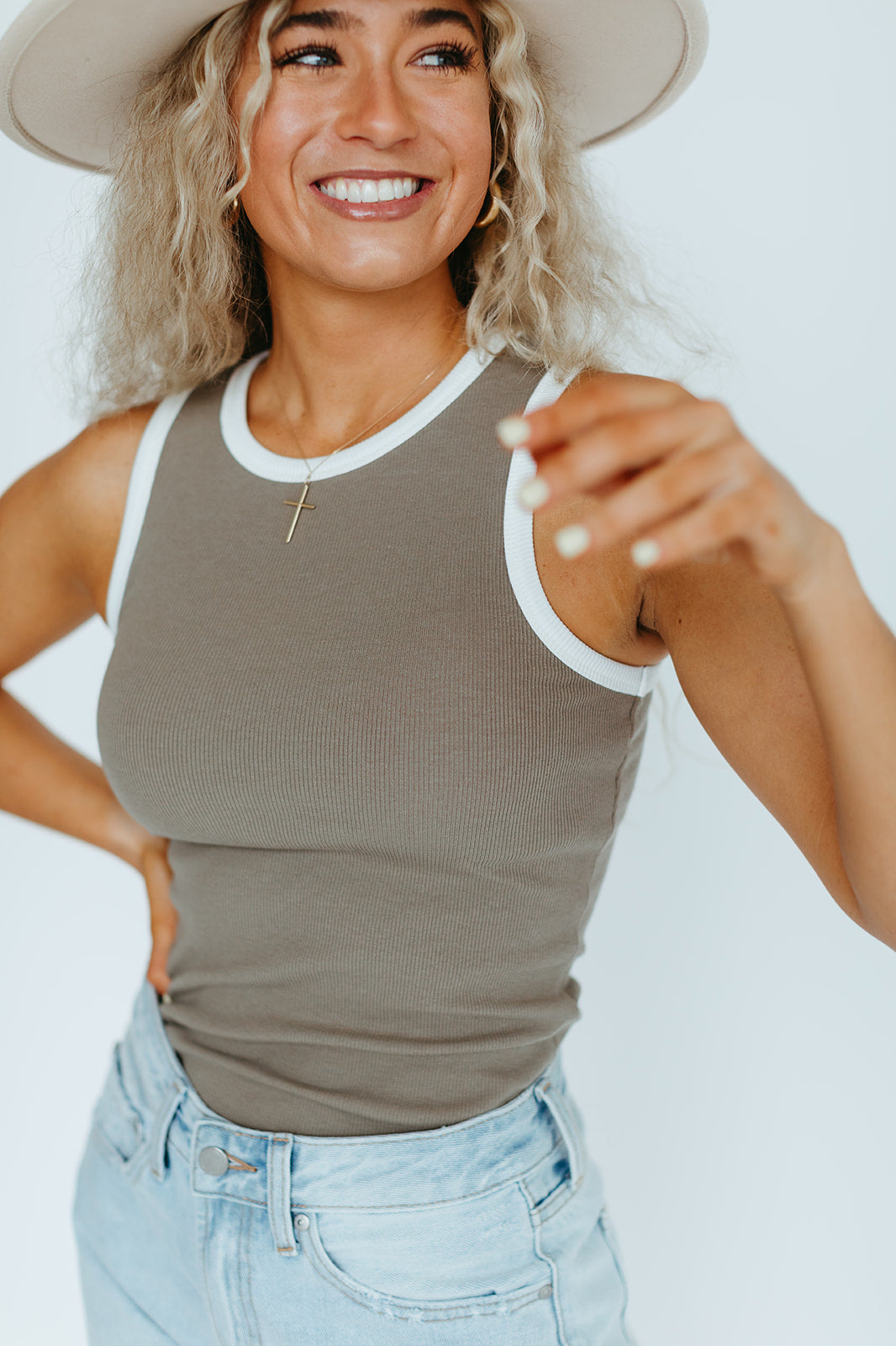 brown_ribbed_tank_top_with_white_trim