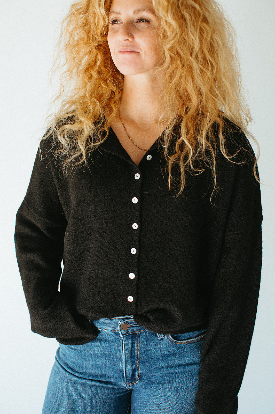 black_lightweight_button_up_cardigan_cropped_womens